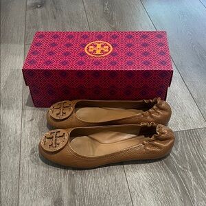 Tory Burch Tan Leather Flats with Logo Detail